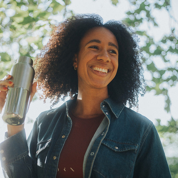 bring-your-own-party-kit-tumblers-and-cocktails-r3 16oz_rise_reflect_woman_smile_square.jpg