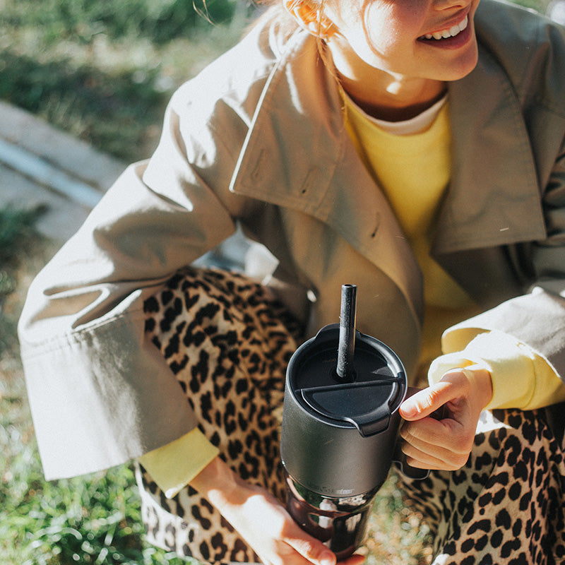 26oz-rise-tumbler-with-straw-lid-g0 26oz_rise_tumbler_black_woman_topview_square.jpg