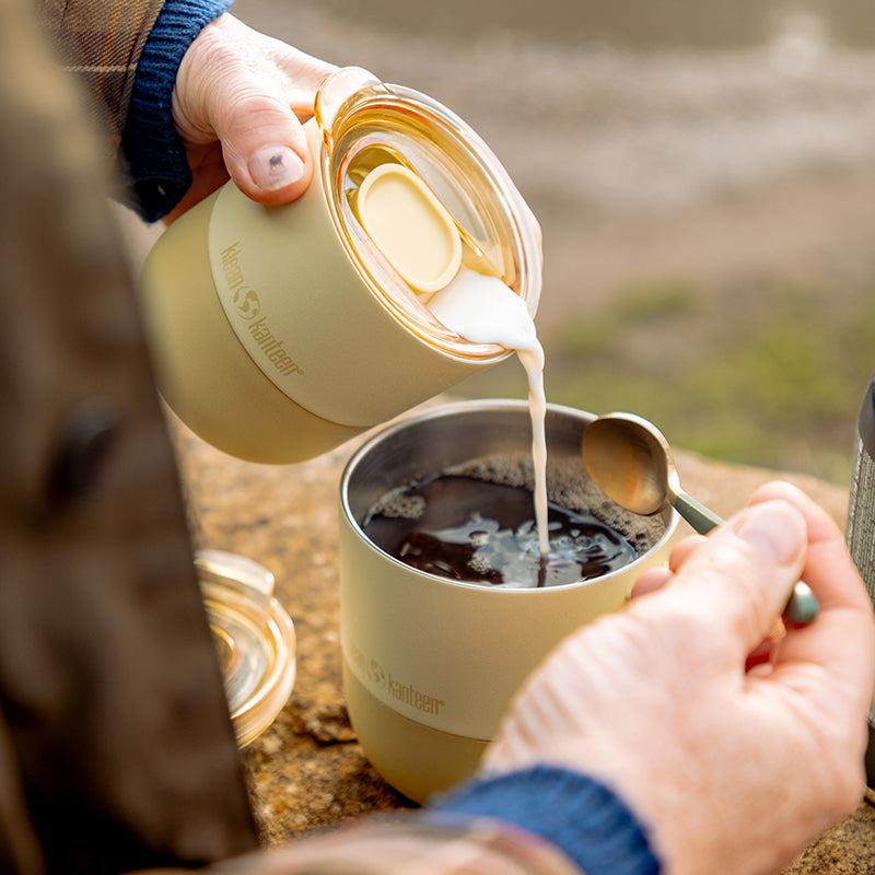 slide-lid-n2 8oz_rise_lowball_waxyellow_coffee_cream_pour_square.jpg