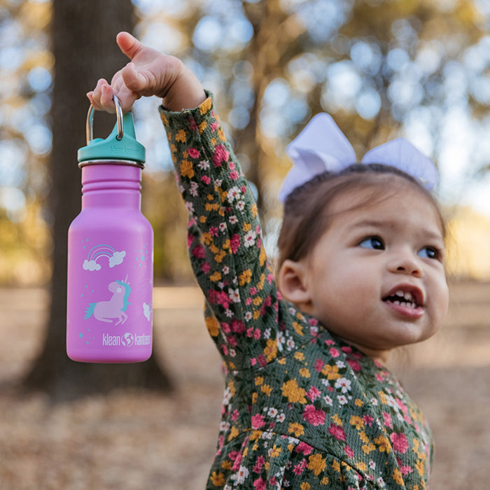 classic-kid-sippy-cap-g9 K12CNSIPPY-UN-kids_bottle_unicorn_lifestyle.jpg