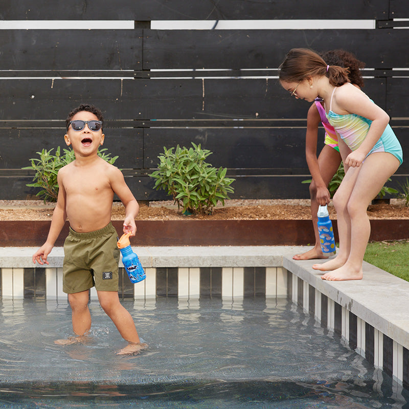 12oz-kid-s-classic-with-flip-seal-sport-cap-g3 kid_sport_flip_seal_12oz_boy_pool_square.jpg