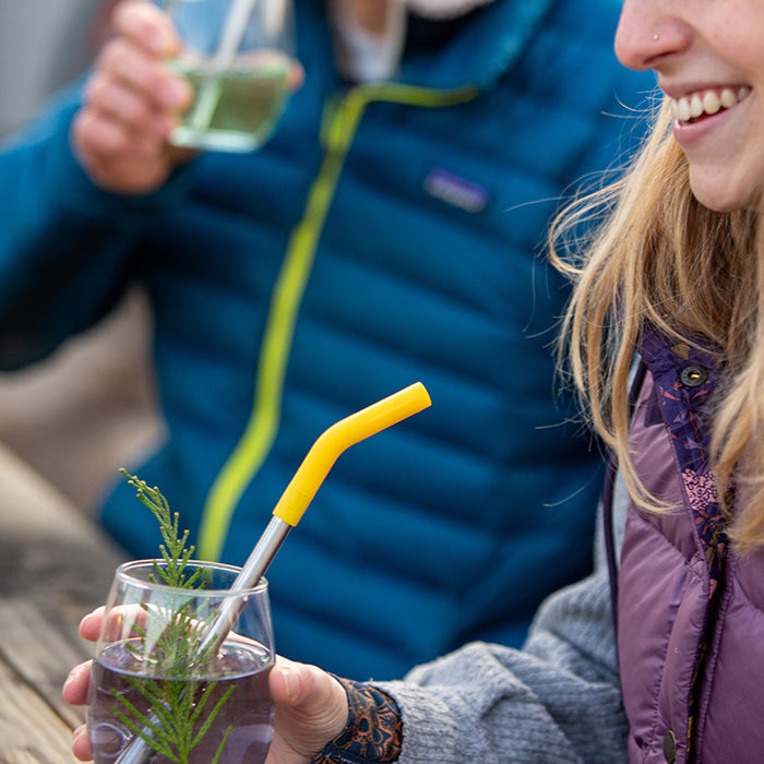 straw-4-pack-v3 recycled_steel_straw_drink_smile_lifestyle.jpg