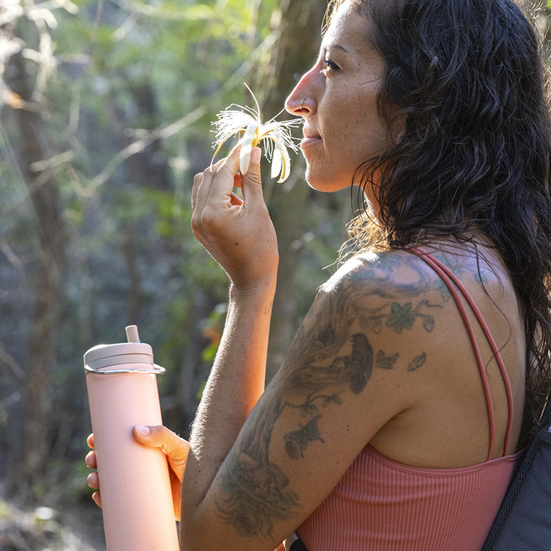 20oz-tkwide-made-to-do-more-bundle-n9 tkwide_20oz_insulated_bottle_twist_woman_flower_costarica_square.jpg