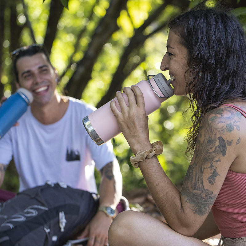 32oz-tkwide-with-twist-cap-v2 tkwide_32oz_insulated_bottle_twist_costarica_couple_drink_square.jpg